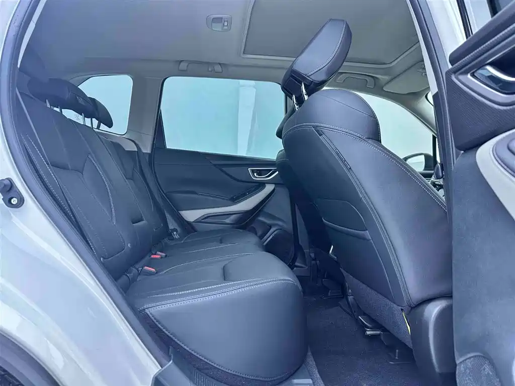 Subaru Forester 2023 — фото 19