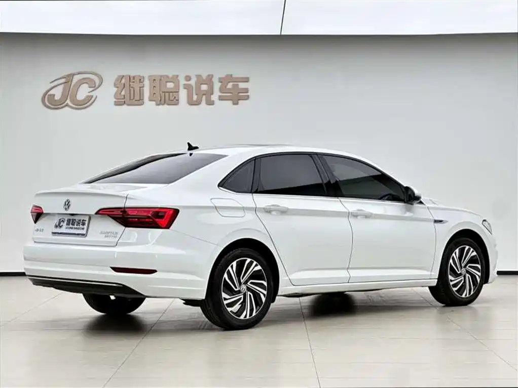 Volkswagen Sagitar 2022