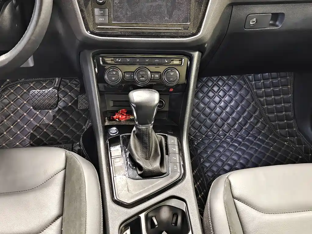Volkswagen Tiguan L 2019 — фото 12