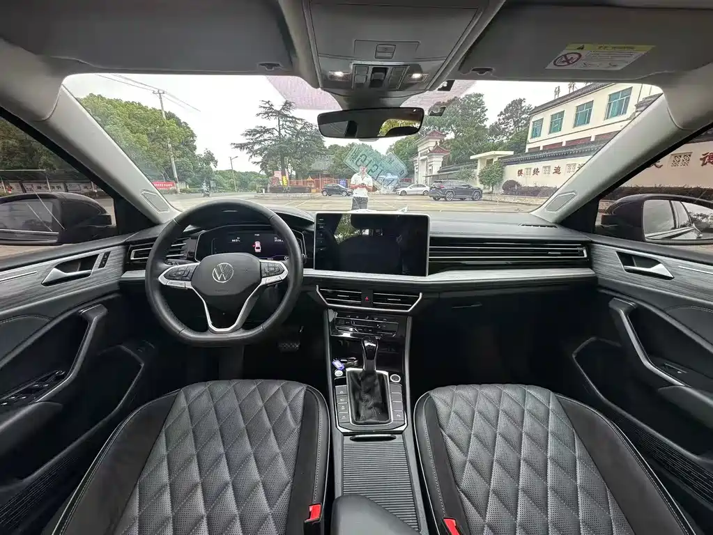 Volkswagen Sagitar 2023