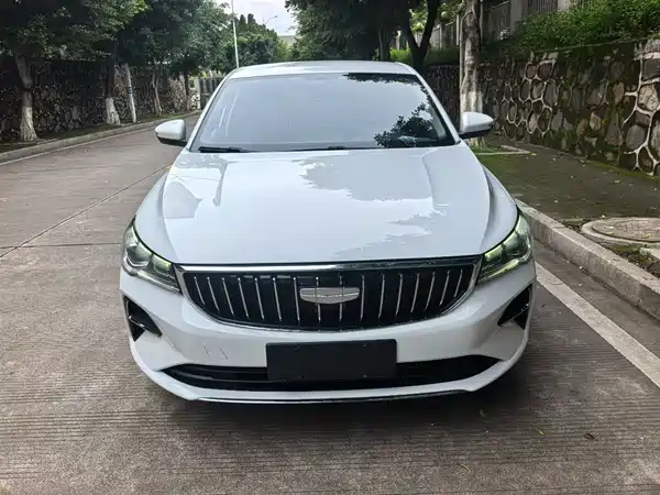 Geely Emgrand 2025