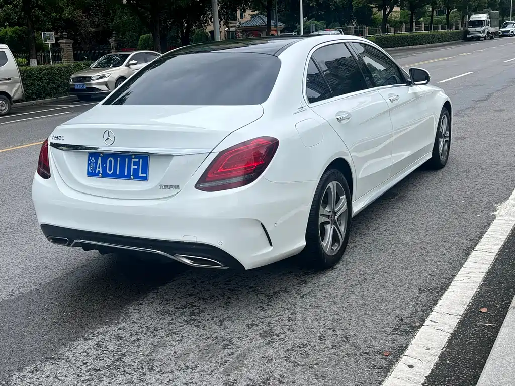 Mercedes-Benz C-Class 2019