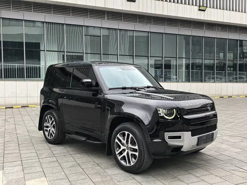 Land Rover Defender 2022