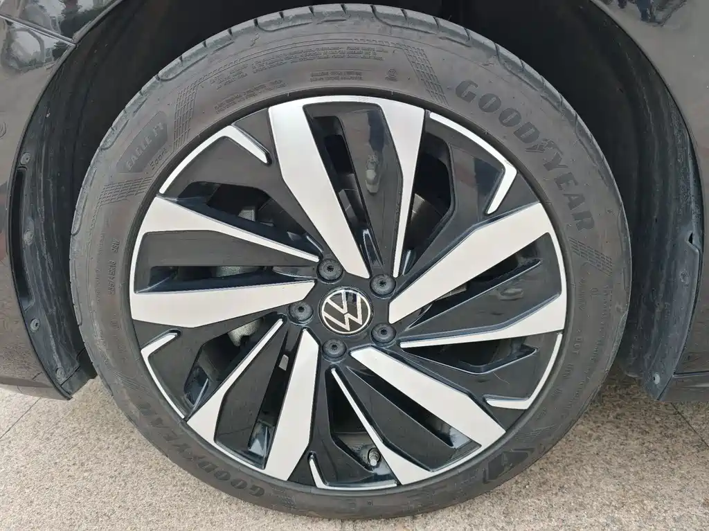 Volkswagen Passat 2022 — фото 26