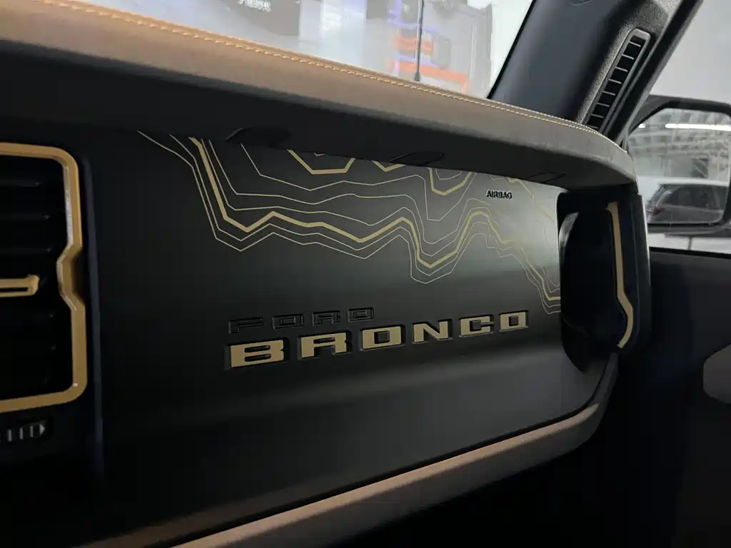 Ford Bronco 2024 — фото 9