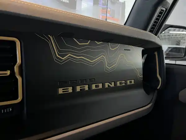 Ford Bronco 2024