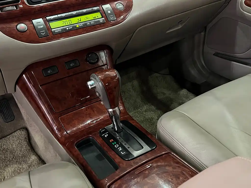 Toyota Camry 2005 — фото 12