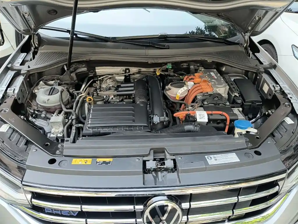 Volkswagen Tiguan L PHEV 2023 — фото 20