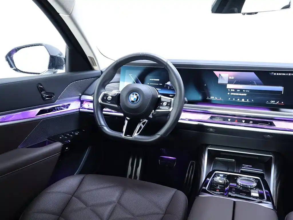 BMW i7 2023 — фото 14