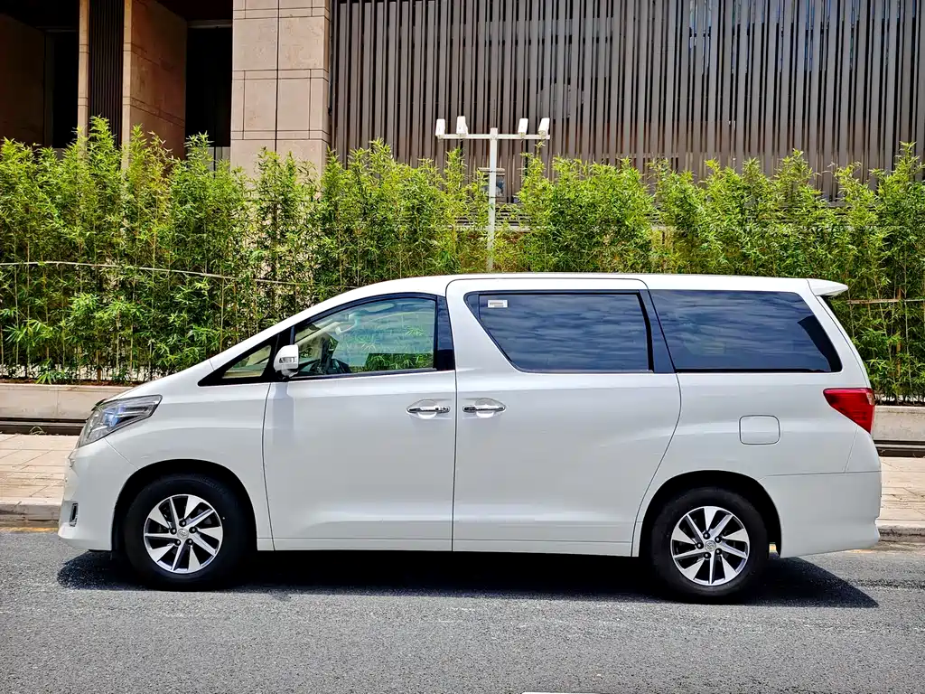 Toyota Alphard 2012 — фото 3