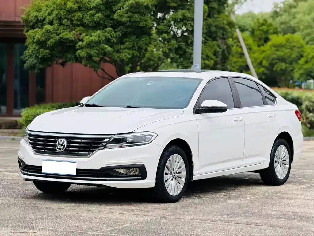Volkswagen Lavida 2018 — фото 1