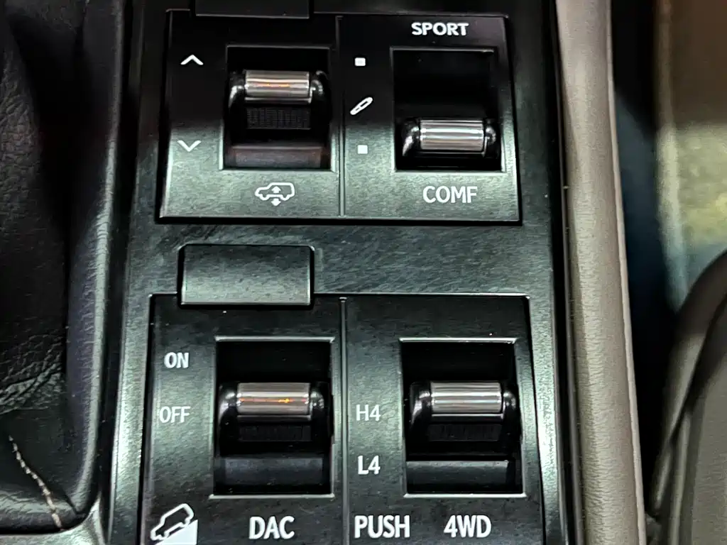 Lexus GX 2020 — фото 12