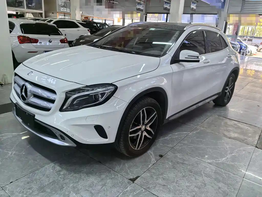 Mercedes-Benz GLA 2016 — фото 1