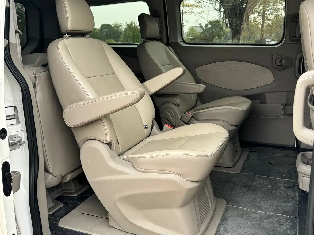 Ford Tourneo 2021 — фото 12