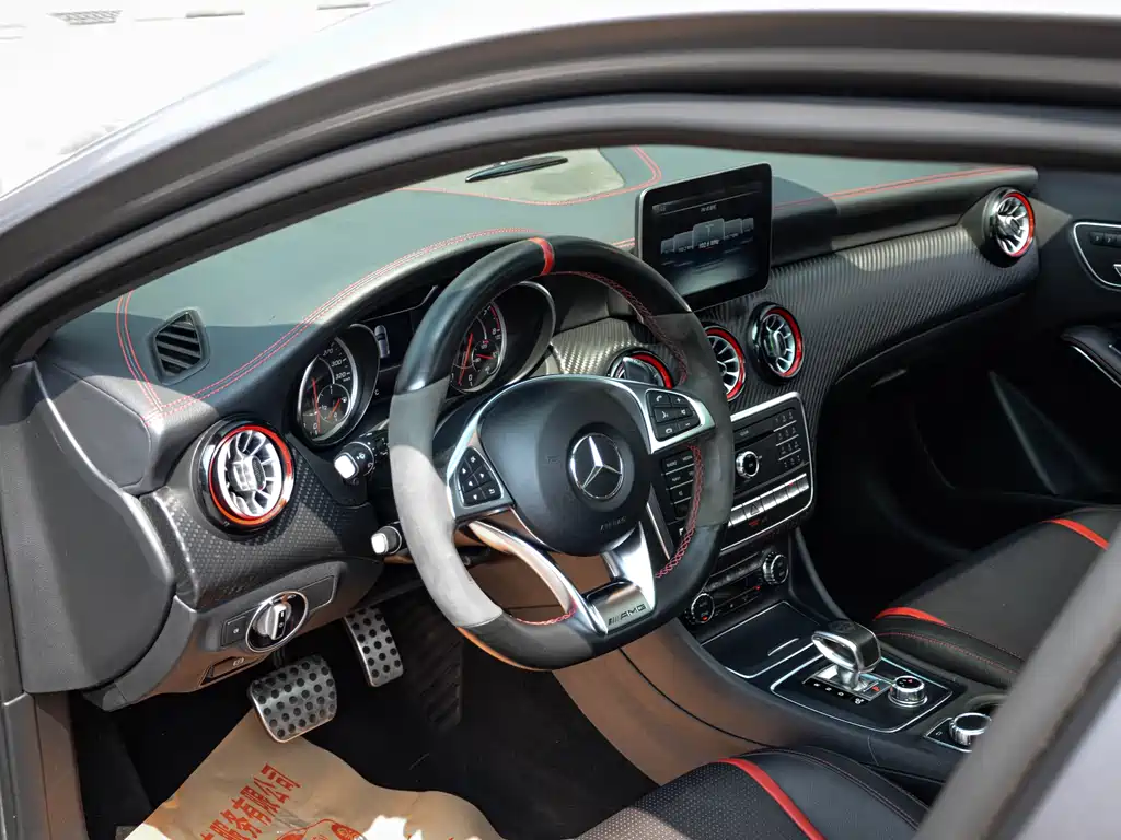 Mercedes-Benz A-Class AMG 2017 — фото 13