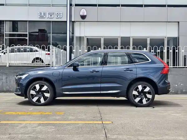 Volvo XC60 Plug-In Hybrid 2024