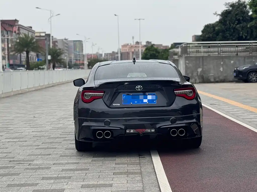 Toyota 86 2017 — фото 16