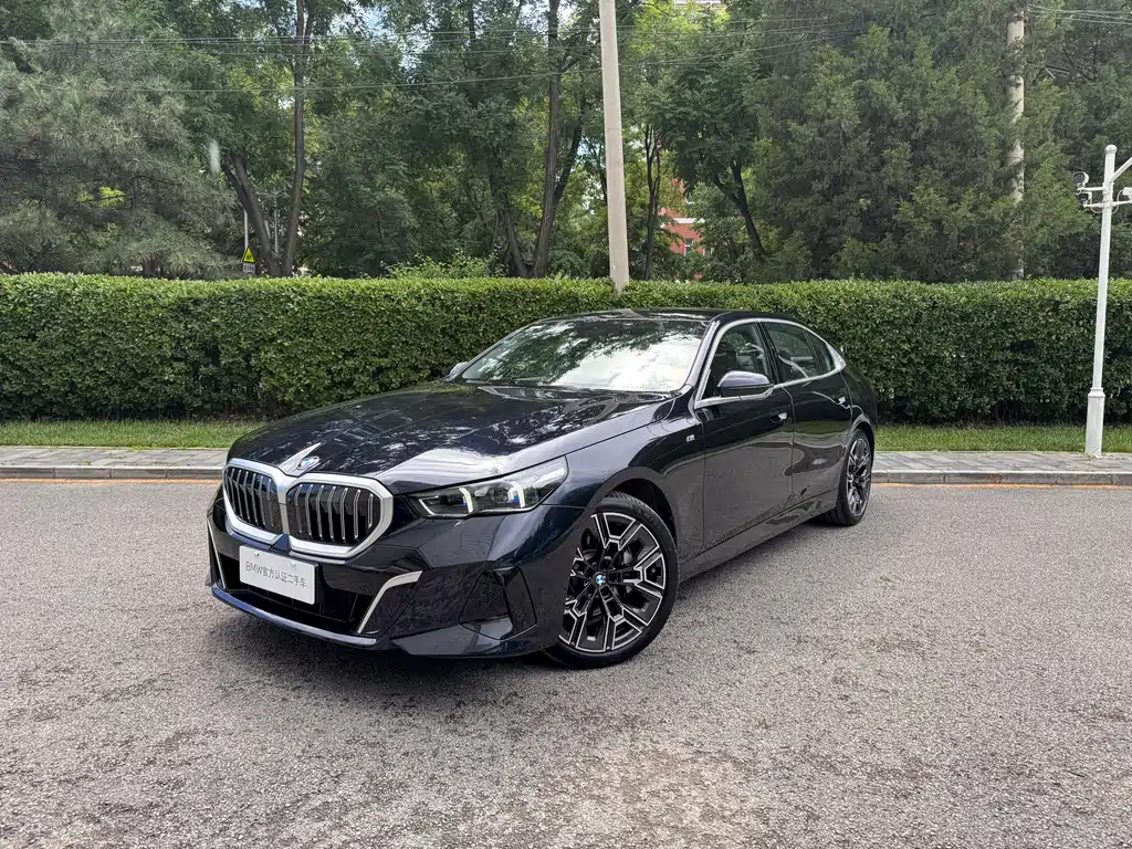 BMW 5 Series 2025
