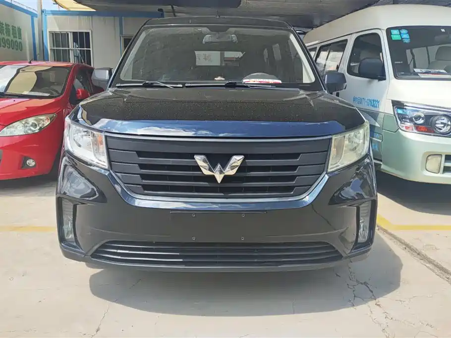 Wuling Hongguang PLUS 2021 — фото 2
