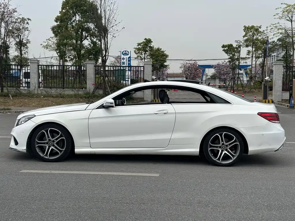 Mercedes-Benz E-Class 2014 — фото 11