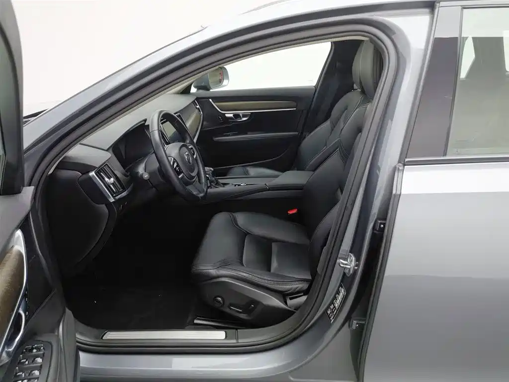 Volvo V90 2018 — фото 10