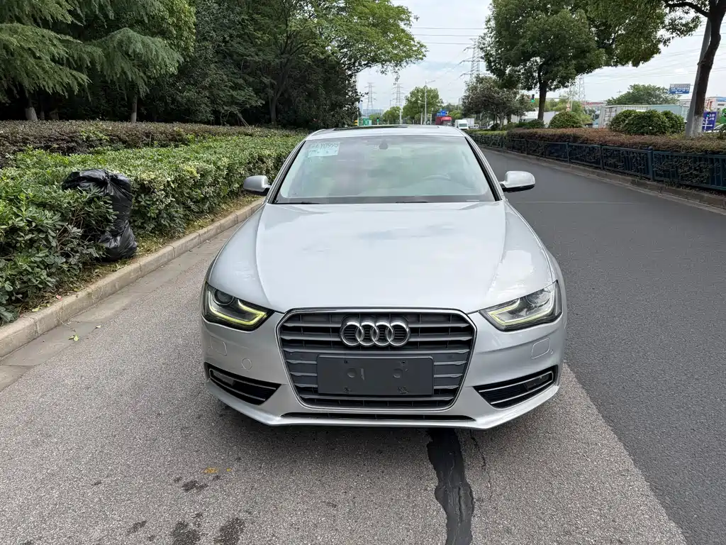 Audi A4L 2014