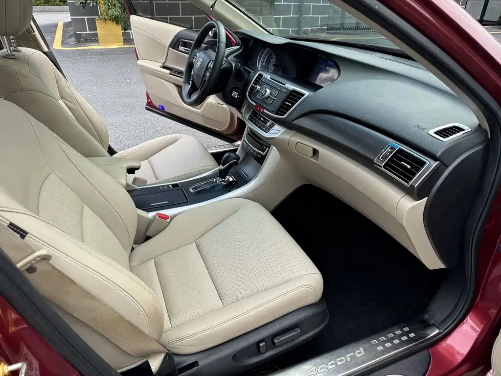 Honda Accord 2014 — фото 11