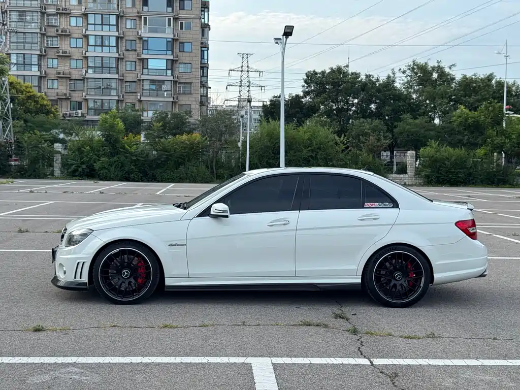 Mercedes-Benz C-Class AMG 2010 — фото 9