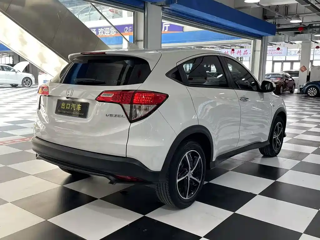 Honda Vezel 2022 — фото 9