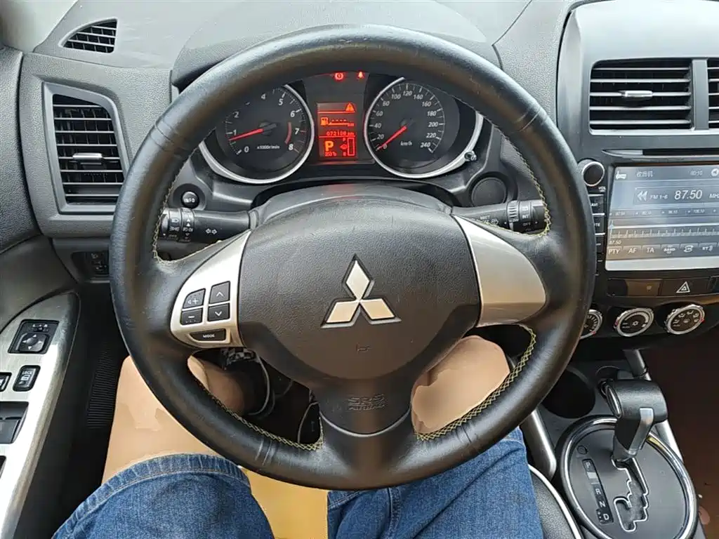 Mitsubishi ASX 2016 — фото 11