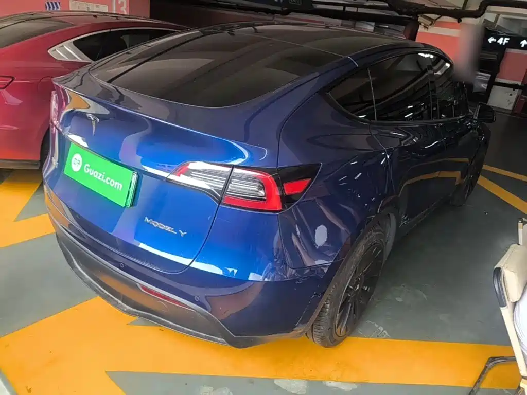 Tesla Model Y 2021