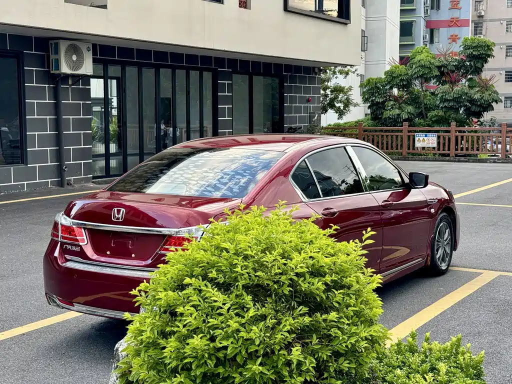 Honda Accord 2014 — фото 8