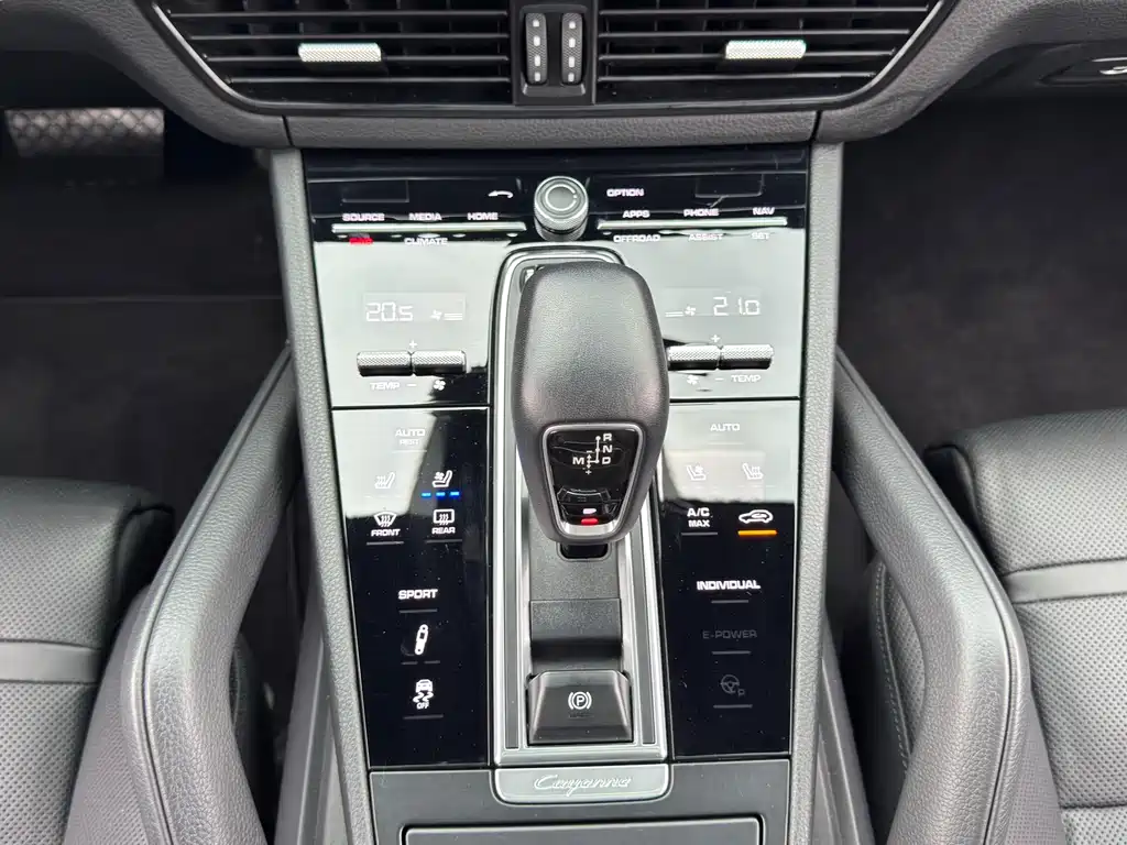 Porsche Cayenne 2018 — фото 13