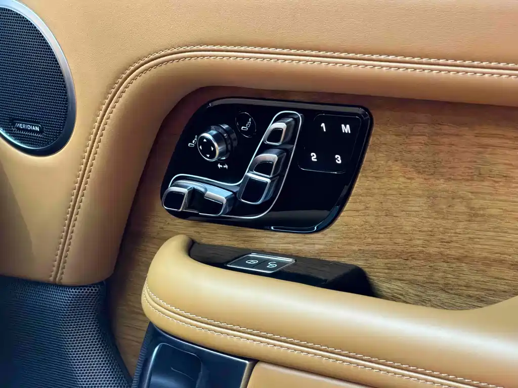 Land Rover Range Rover 2018 — фото 14