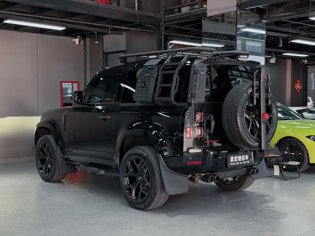 Land Rover Defender 2022 — фото 10