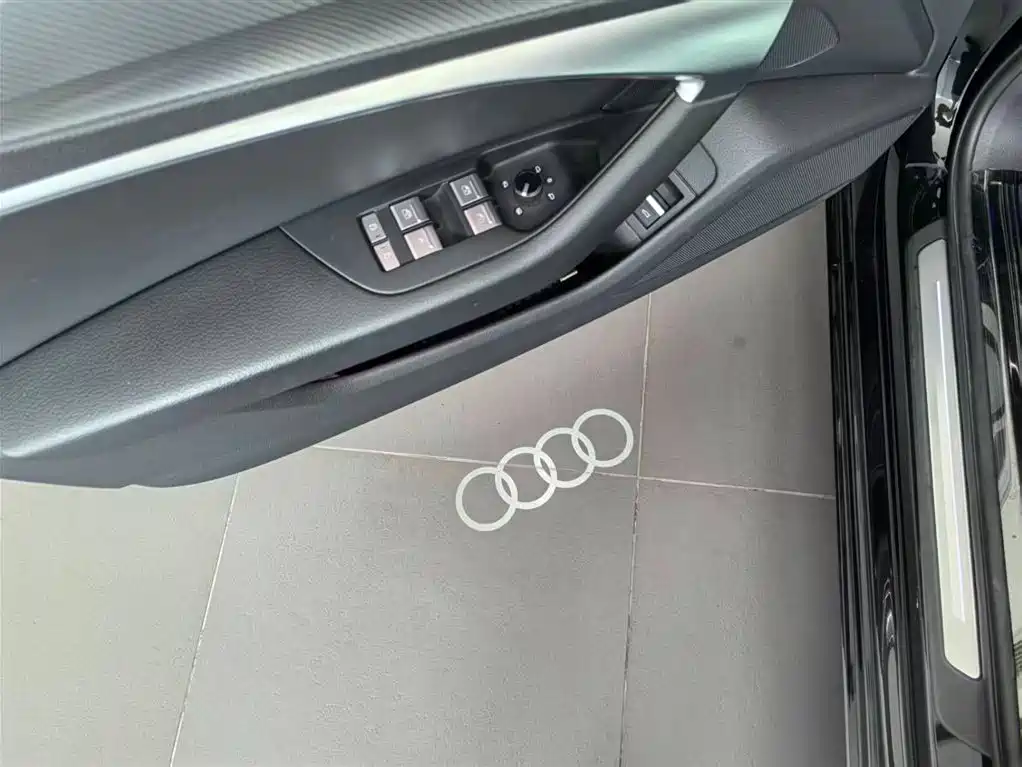 Audi A6L 2023 — фото 13