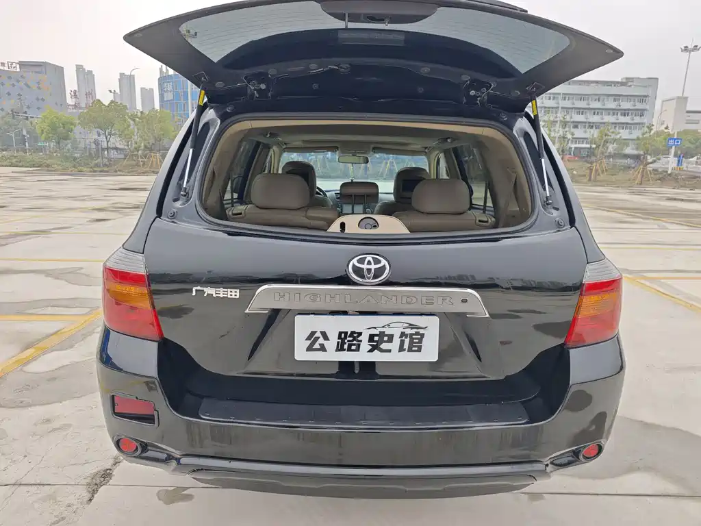 Toyota Highlander 2010 — фото 17