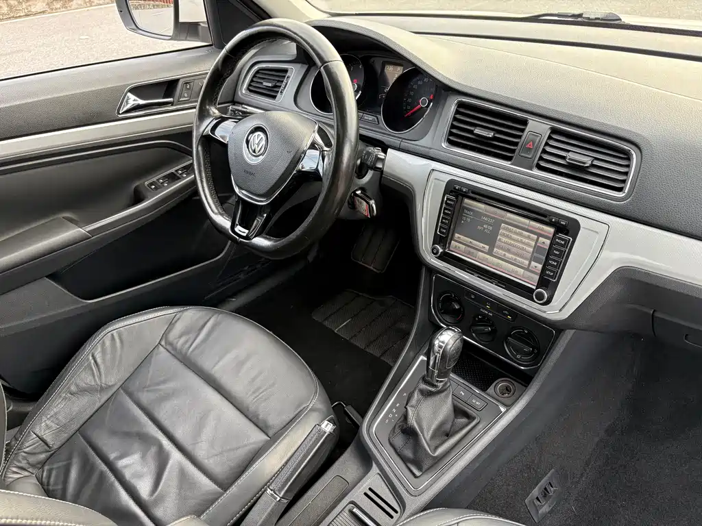 Volkswagen Gran Lavida 2017 — фото 15
