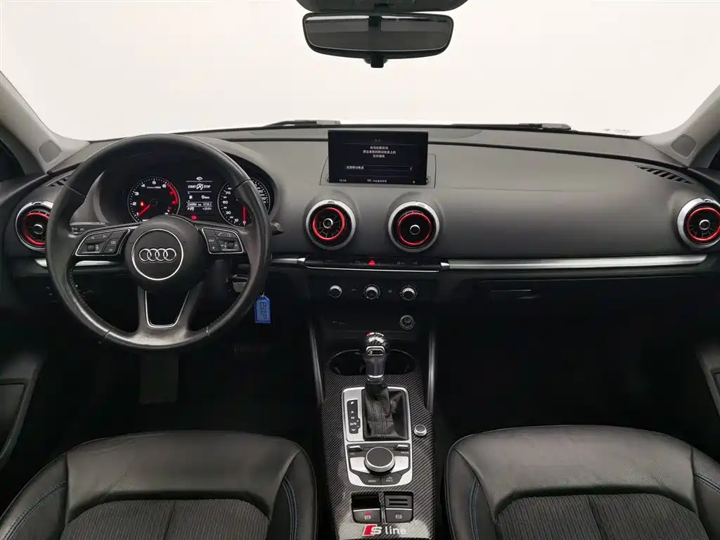 Audi A3 2019 — фото 5