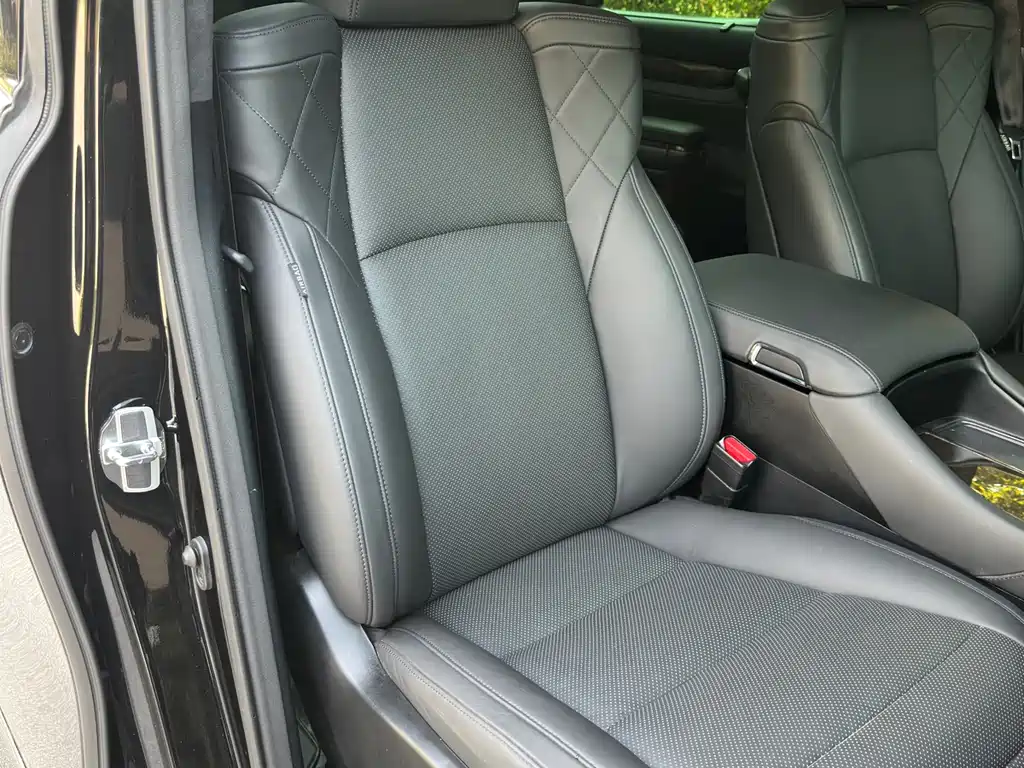 Toyota Alphard 2023 — фото 14