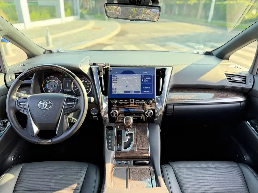 Toyota Vellfire 2021 — фото 5