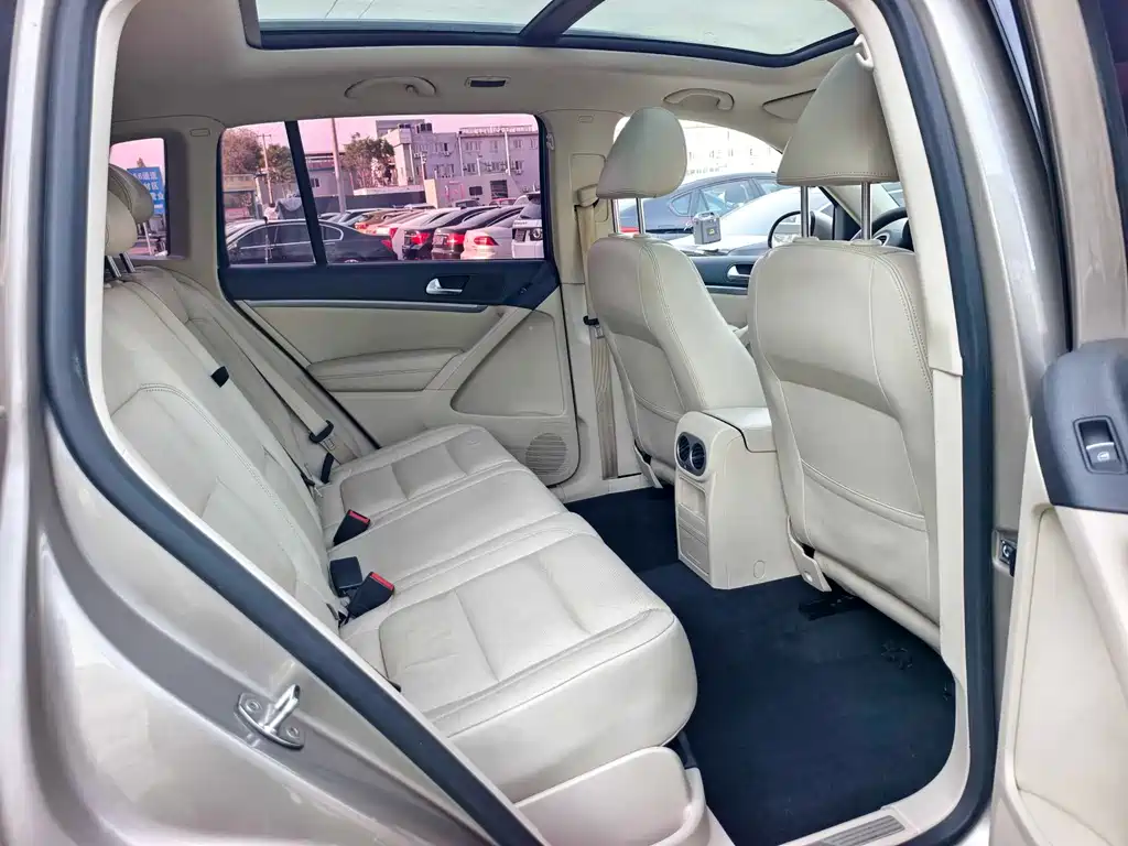 Volkswagen Tiguan 2015 — фото 15