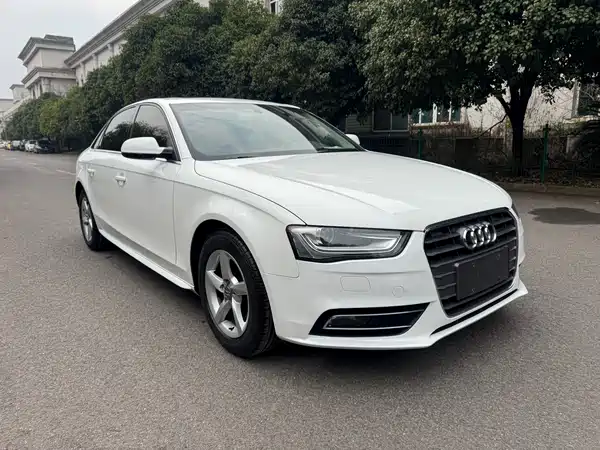 Audi A4L 2016