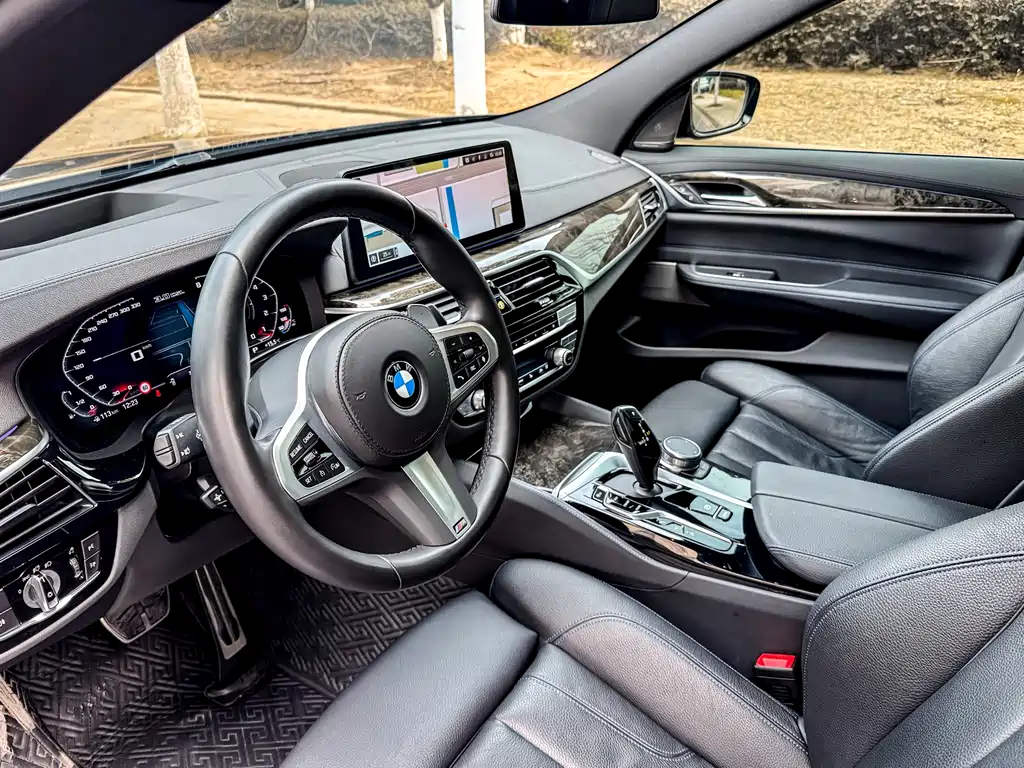 BMW 6 Series GT 2023 — фото 10