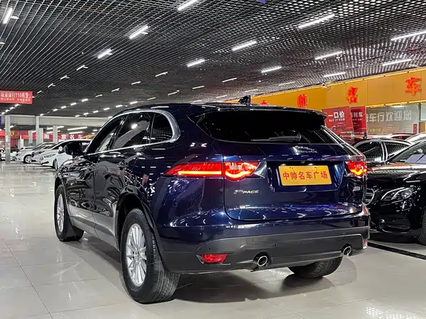 Jaguar F-PACE 2018