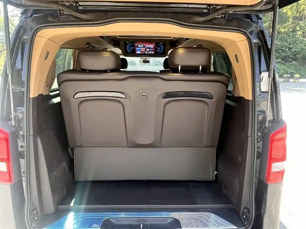Mercedes-Benz Vito 2022 — фото 20