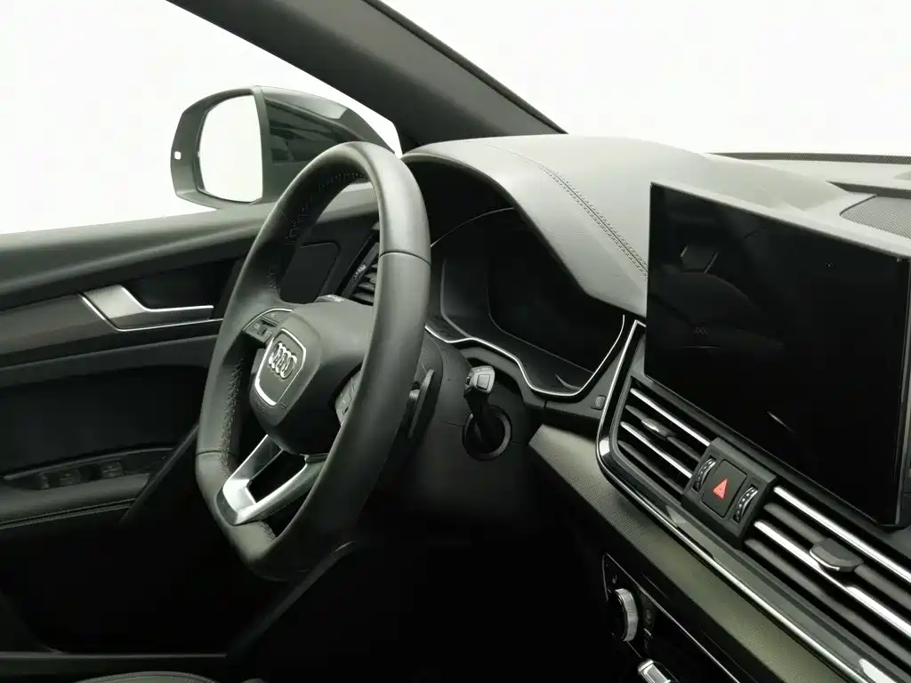 Audi Q5L 2024 — фото 22