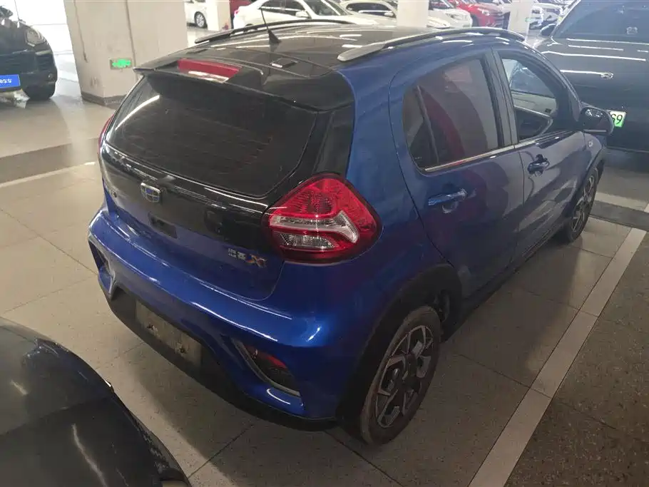 Geely Vision X1 2017