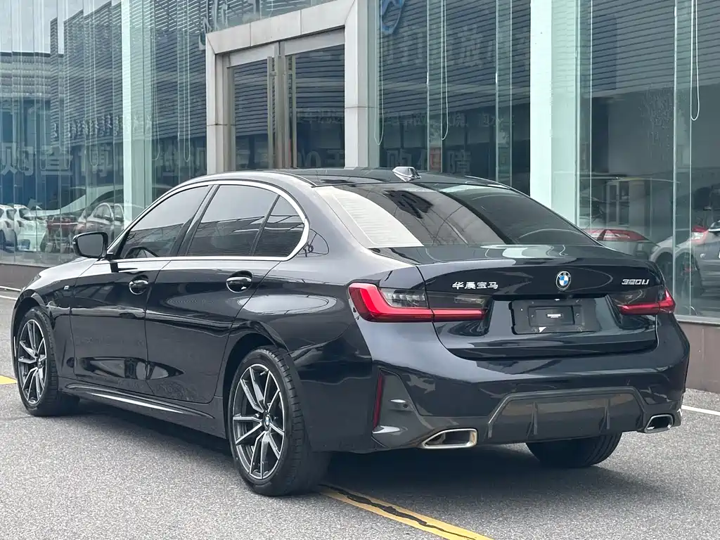 BMW 3 Series 2023 — фото 11