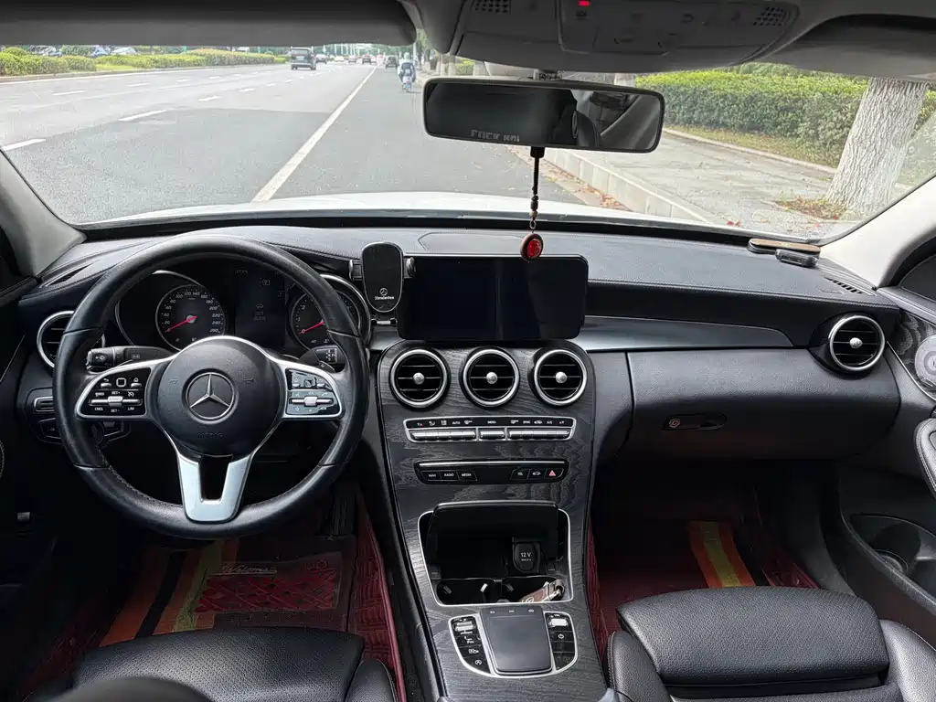 Mercedes-Benz C-Class 2019 — фото 10